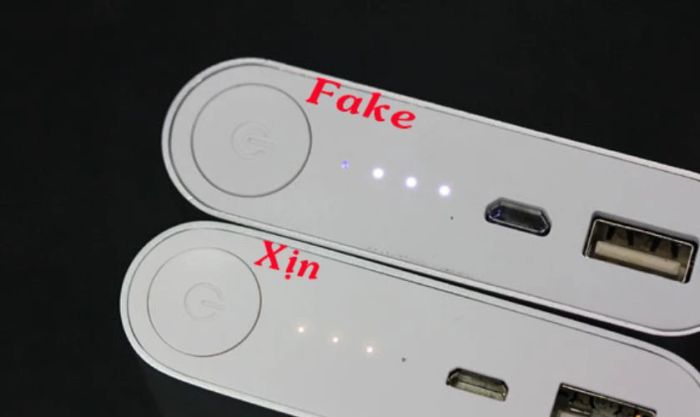 Đèn LED trên sạc dự phòng Xiaomi chính hãng có ánh sáng nhẹ