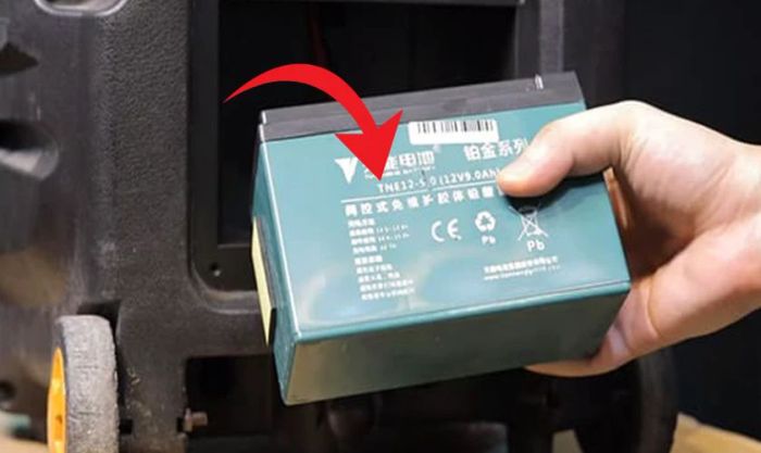 Hướng dẫn cách sạc loa kéo không cần sử dụng cáp sạc