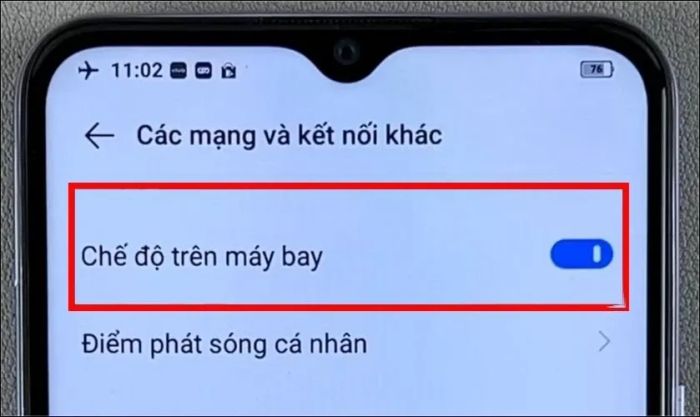 Cách sạc nhanh hiệu quả trên Samsung: Bật chế độ máy bay khi sạc