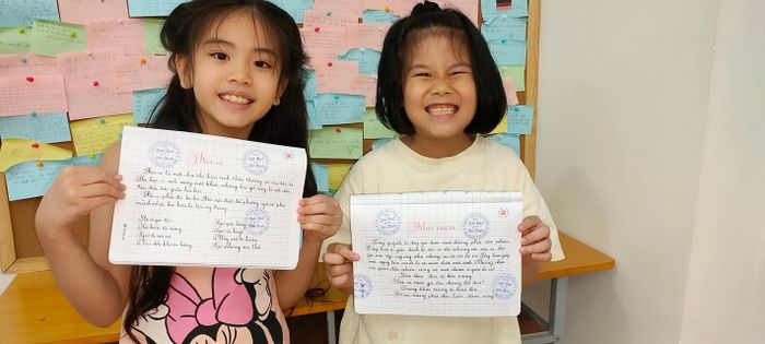 Beautiful handwriting practice center in Dong Da & Tay Ho, led by teacher Linh Hue, located in Hanoi, photo 2