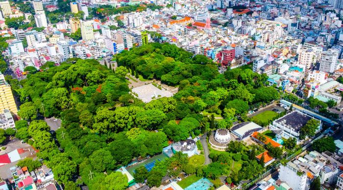 Le Van Tam Park image 1