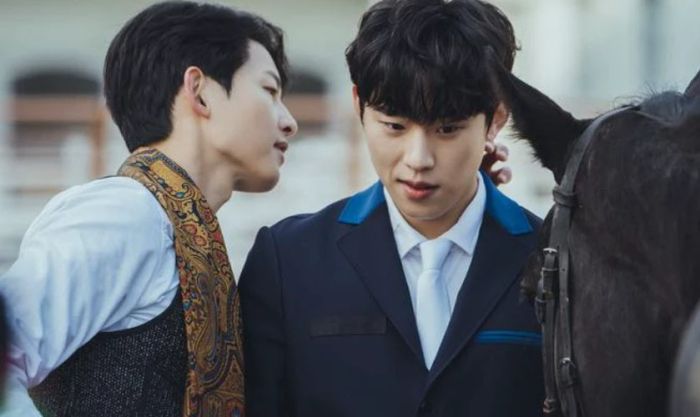 Vincenzo (2021) là một trong những tác phẩm điện ảnh và truyền hình có sự góp mặt của Kim Sung-cheol