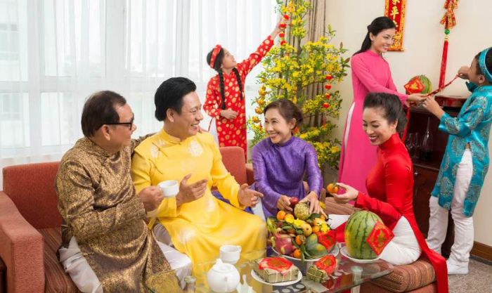 10 câu chúc Tết dành tặng sức khỏe cho người lớn tuổi trong dịp Tết Nguyên Đán