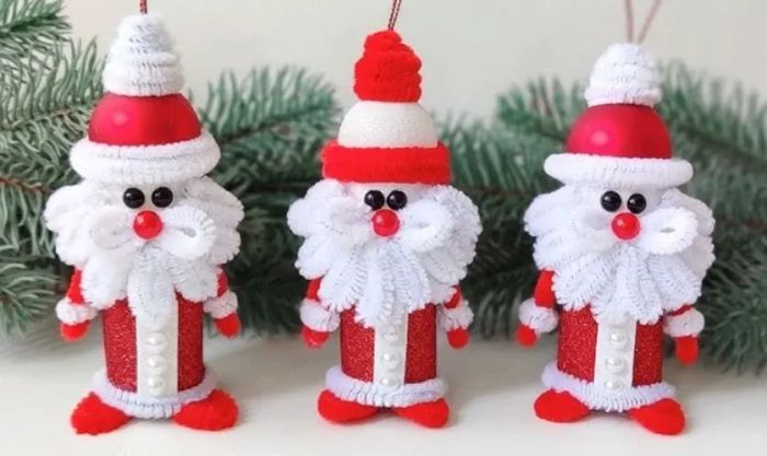 Trang trí Giáng sinh với hình ảnh ông già Noel bằng bông