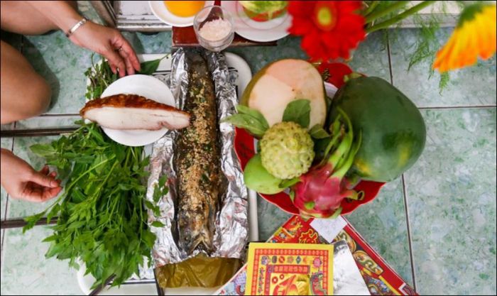 Lễ vật cúng Thần Tài chuẩn, bạn có thể tham khảo nhanh gồm những vật phẩm sau.
