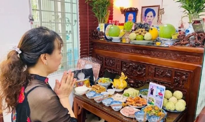 Bài cúng mời tổ tiên về ăn Tết dành cho hộ kinh doanh cúng Gia Thần