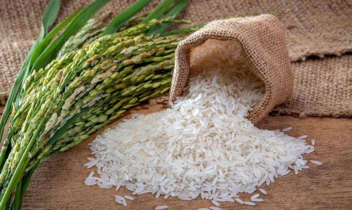 Hạt gạo là một trong 5 loại đậu không thể thiếu trong lễ cúng Thần Tài