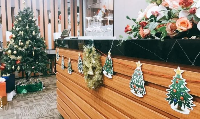 Trang trí Noel tại sảnh văn phòng