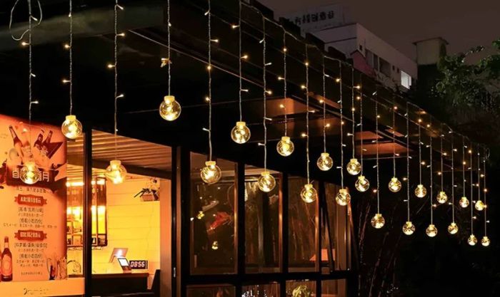 Trang trí cửa với đèn LED tạo vẻ đẹp ấn tượng