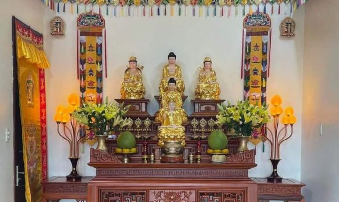 Cách trang trí bàn thờ ngày Tết đúng chuẩn cổ truyền