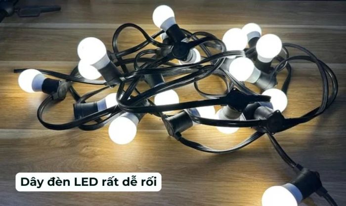 Những đồ vật tồn đọng trong nhà sau Giáng Sinh - Đèn LED