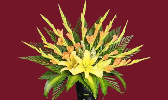 Mẫu cắm hoa ly ngày Tết đẹp và sang trọng hàng đầu