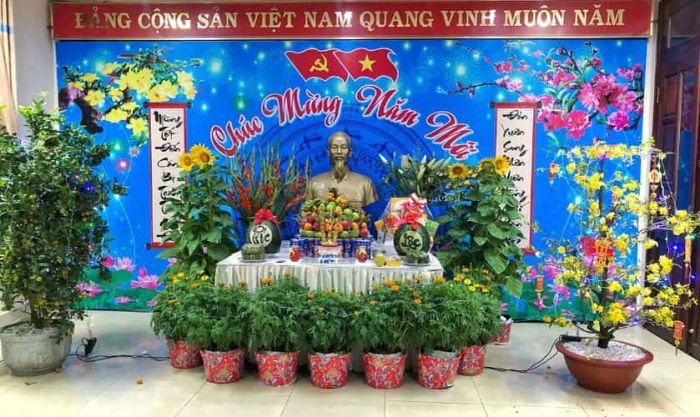 Cách trang trí bàn thờ Tổ Quốc ngày Tết