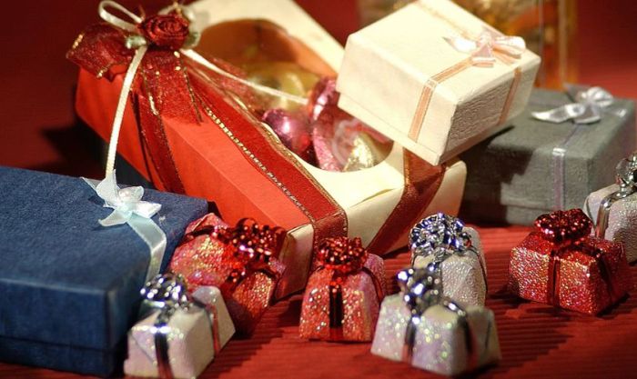 Những thứ đầy trong nhà sau Giáng Sinh - Quà tặng