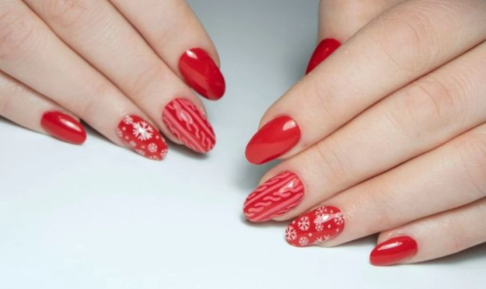 Nail Giáng sinh trang trí bông tuyết và tuần lộc ấn tượng và độc đáo