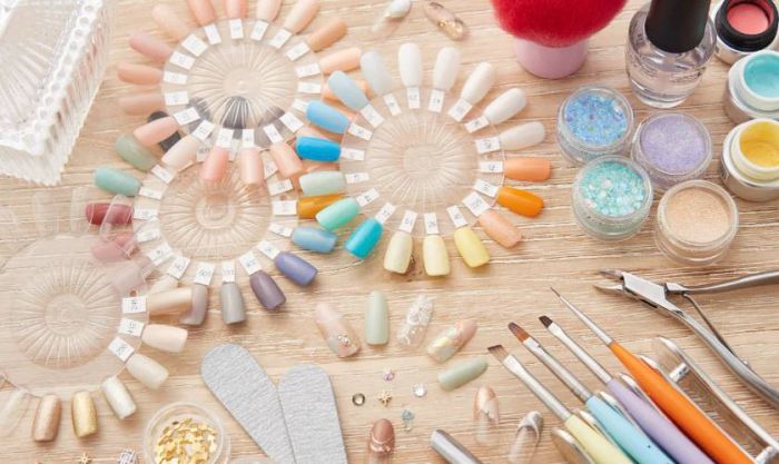 Hướng dẫn chi tiết tự làm nail Giáng sinh tại nhà