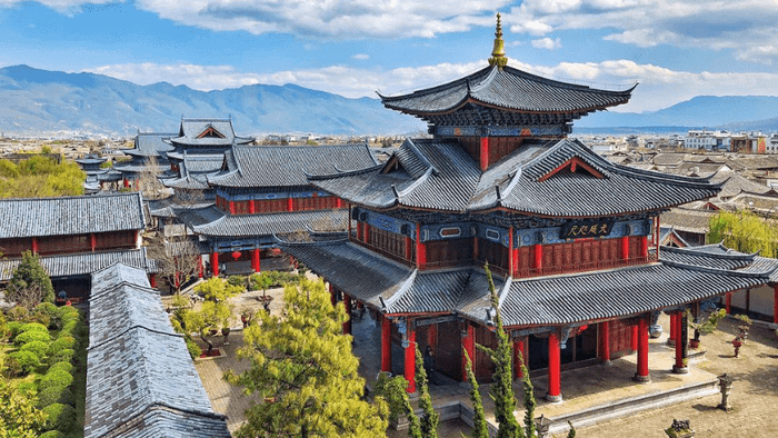 Explore the historical journey at Lijiang Mufu