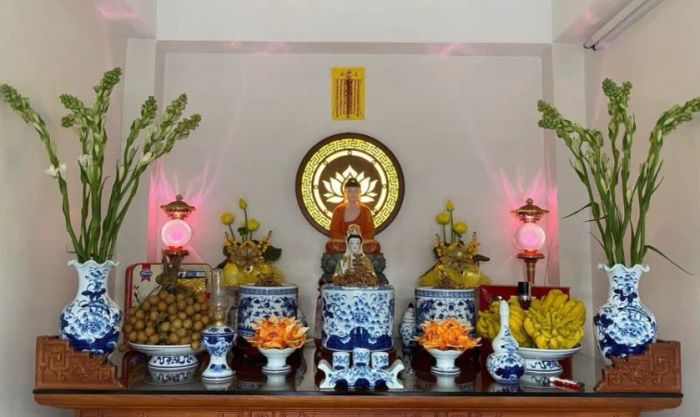 Hướng dẫn trang trí bàn thờ ngày Tết