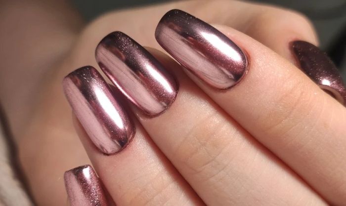 Mẫu nail tráng gương mới mẻ và cuốn hút