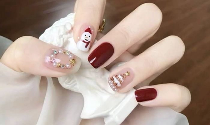 Mẫu nail Giáng sinh với họa tiết ông già Noel ấn tượng và nổi bật
