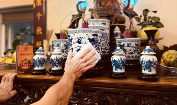 Lưu ý khi cắm hoa cúng Thần Tài Thổ Địa