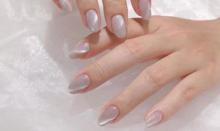 Mẫu nail mắt mèo đơn giản nhưng cuốn hút