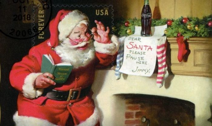 Ông già Noel đang đọc thư