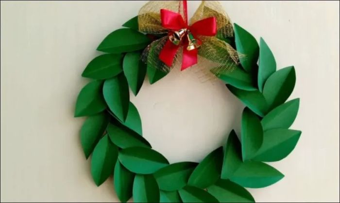 Vòng nguyệt quế đơn giản nhưng rất đẹp mắt, lý tưởng để trang trí cho không gian sống của bạn.