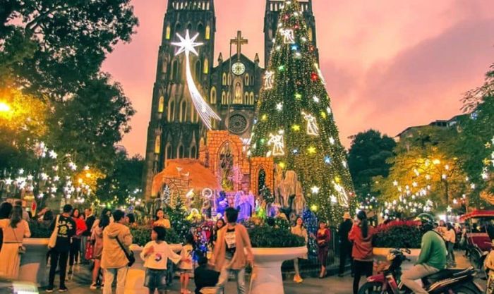 Nên đi chơi Noel vào ngày 24 hay 25?