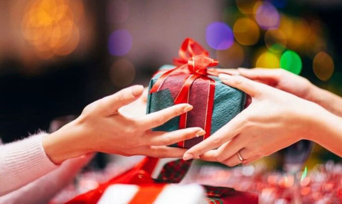 Việc chọn đúng món quà và tặng vào thời điểm thích hợp sẽ làm cho món quà trở nên vô cùng ý nghĩa và đáng nhớ.