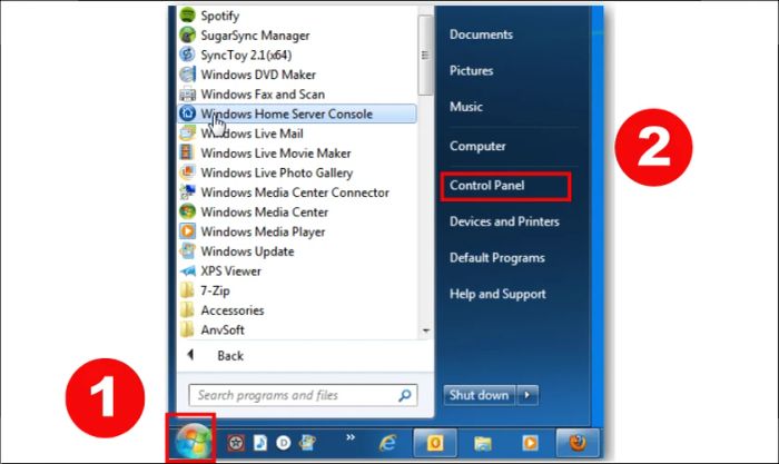 Mở menu nút Start, chọn mục Control Panel từ danh sách hiện ra