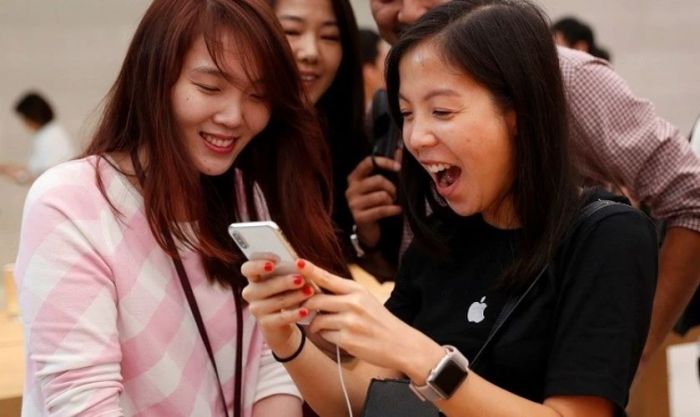 Có nên mua điện thoại sau hoặc trước Tết 2024 hay đợi các mẫu điện thoại mới ra mắt?