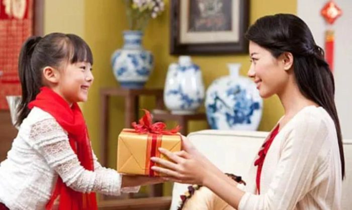 Liệu quà Tết cho bé có thực sự quan trọng?