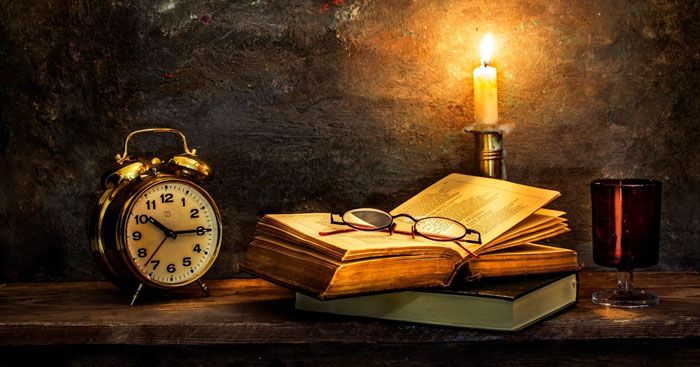 Giải thích câu nói: Sách là ngọn đèn sáng bất diệt của trí tuệ con người