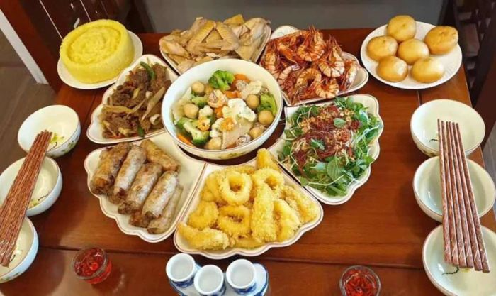 Mâm cúng mùng 1 miền Trung