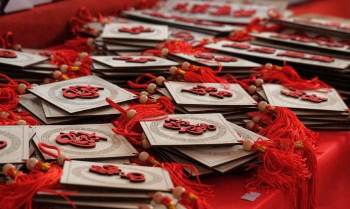 Câu đối Tết từ doanh nghiệp gửi tặng khách hàng trong năm mới