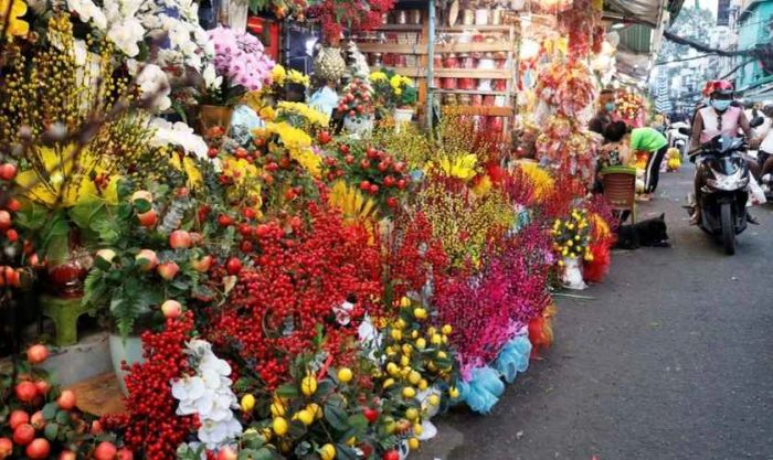 Chợ hoa Hồ Thị Kỷ