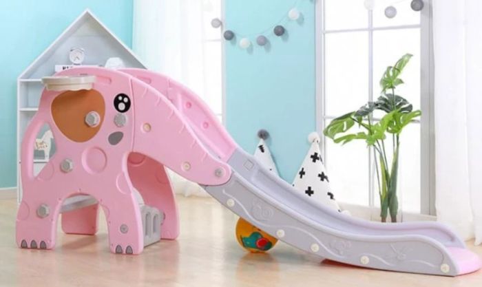 Sắm một chiếc cầu trượt trong nhà cho bé
