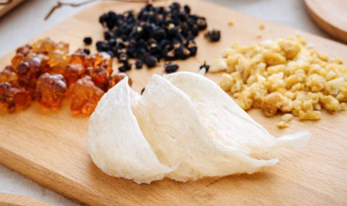 Tặng tổ yến làm quà Tết cho bố mẹ