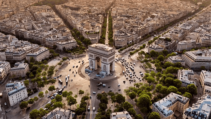 Where is the Arc de Triomphe located?
