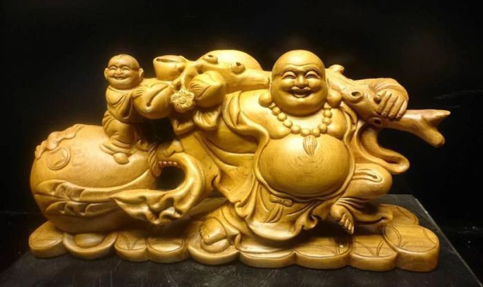 Vật phẩm phong thủy là món quà Tết mang giá trị tinh thần sâu sắc dành tặng bố mẹ