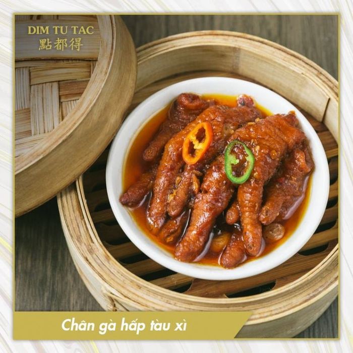 Những mẫu báo tường ấn tượng giành giải cao