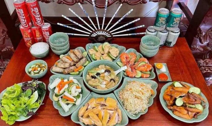 Mâm cúng mùng 1 Tết 2025 mang ý nghĩa như thế nào?