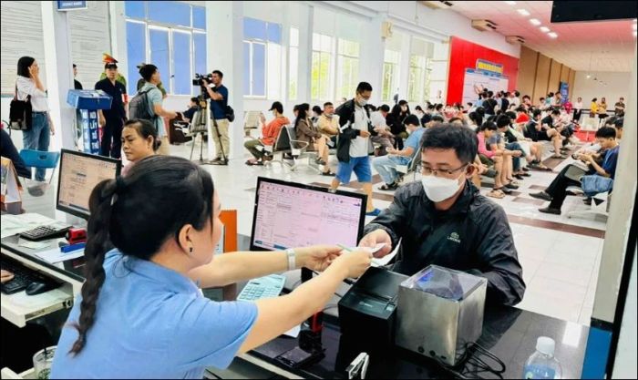 Mua vé tàu Tết 2025 trực tiếp tại các đại lý ủy quyền