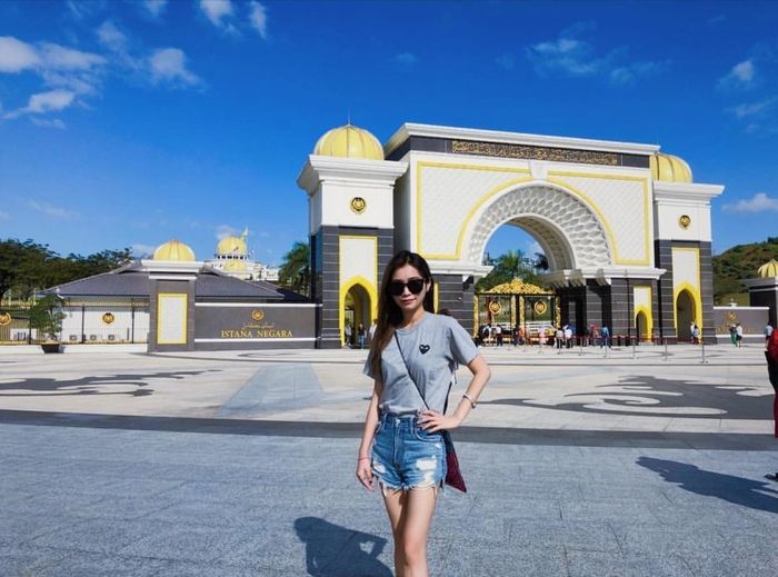 Take stunning photos of the palace for your collection