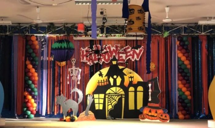 Có nên đầu tư trang trí sân khấu Halloween trong dịp lễ cuối năm nay không?