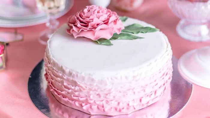 Mẫu bánh kem 20/10 dễ thương dành tặng mẹ