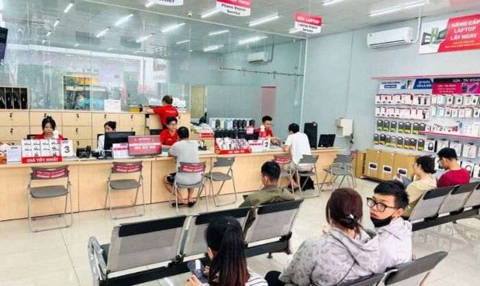 Mua iPhone cũ cho học sinh tại Mytour