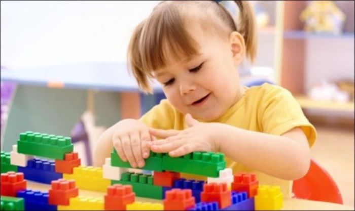 Đồ chơi xếp hình - Món quà 1/6 kết hợp giải trí và phát triển tư duy sáng tạo