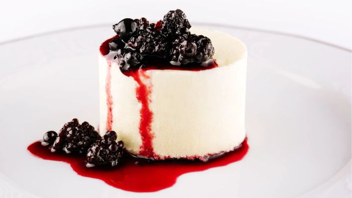 Panna Cotta kết hợp cùng mâm xôi